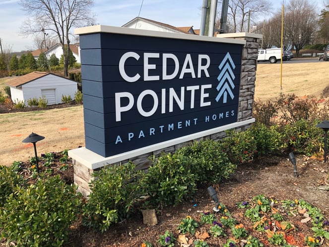 Cedar Pointe Monument Sign