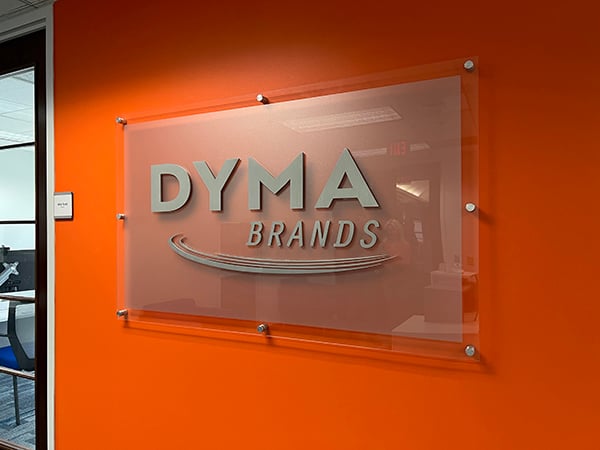 Dynamic-Lobby-Sign-stand-off