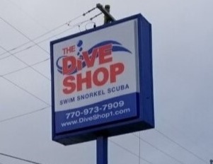 Lightbox-Pan-Face-Post-Sign, lighted post sign, pan face lightbox sign, light box sign