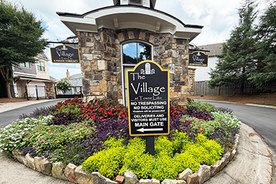 gate-entrance-directional-sign-woodstock-ga