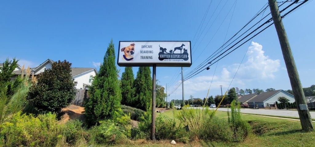 marietta-ga-illuminated-pole-sign-kritter-keepers-club