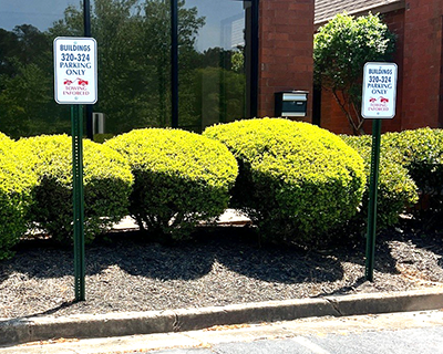 Business Parking signs in Peachtree City, Georgia