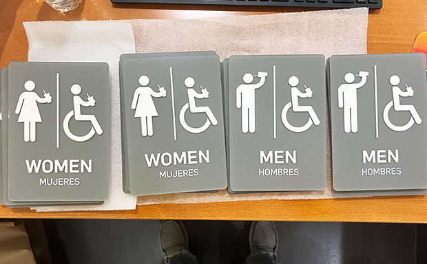 racetrac-marietta-ga-ada-custom-restroom-signs